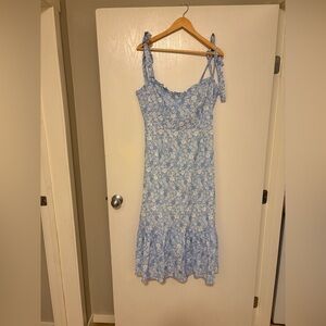 NWT PRIV Floral Blue & White Maxi Dress
